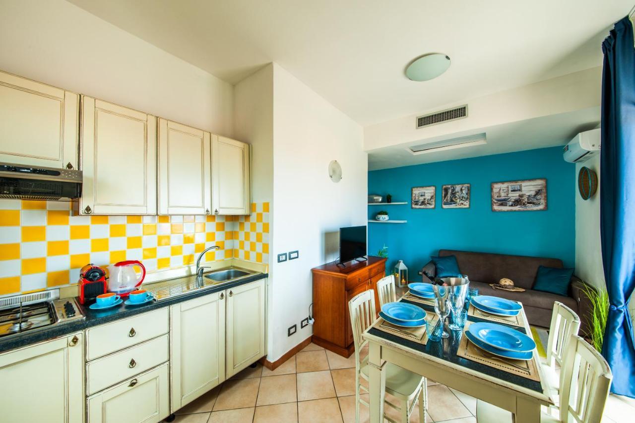 Casa Vacanze Il Grecale-A Pochi Passi Dal Mare Apartment Castelsardo Ngoại thất bức ảnh